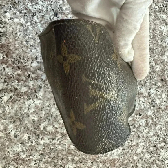 Louis Vuitton Monogram Etui a Lunettes Rabat Eyeglass Case - Picture 9 of 17